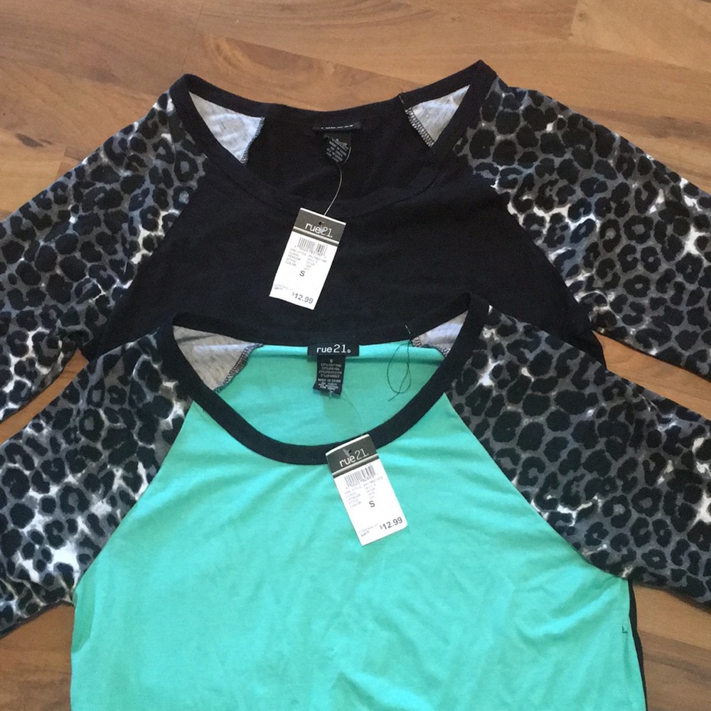 Lot of 2 tops